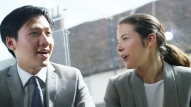 İş Adamları Tokalaşıyor 