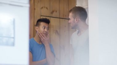 tartışmayı gay çift 