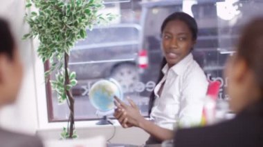 iş grubu office fikirleri tartışmak 