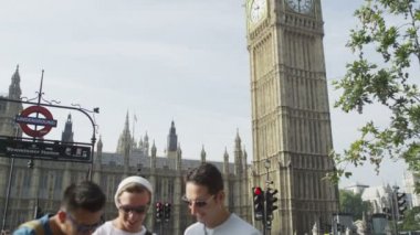 Londra haritaya bakıyordum arkadaşlar