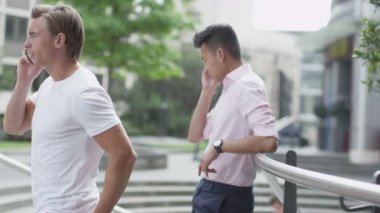 telefonla iş adamları 