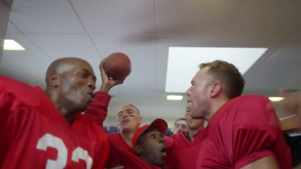Futbol takımı kutlamak bir zafer — Stok video