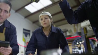  araba motorları hizmet verme mekaniği