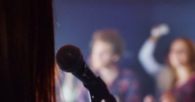 kalabalığa canlı müzik etkinliği