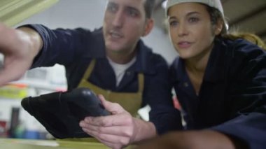  araba motorları hizmet verme mekaniği