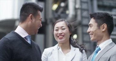  iş şehir gülümseyen