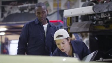 mekanik bakım araba motoru