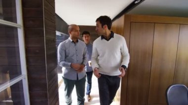 ofiste çalışan takım