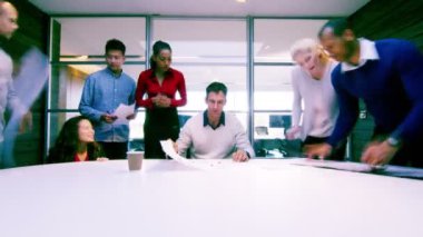 Ofiste çalışan iş ekibi.