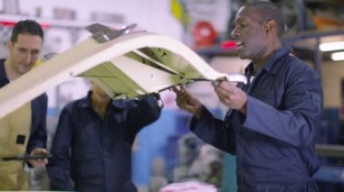 araba motoru üzerinde kontrol mekaniği