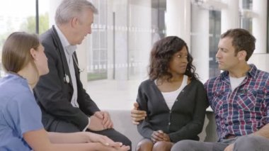 Doktor hastalarından biri için zor Haberler tatili