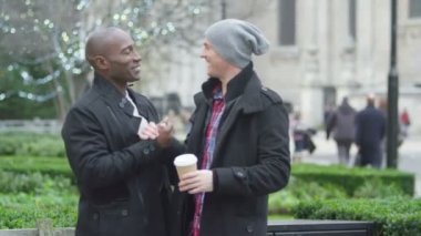 arkadaşlar buluşmak ve birbirimize selamlıyorum