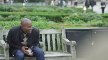 arkadaşlar buluşmak ve birbirimize selamlıyorum