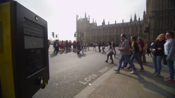 Pedestrian crossing street — Stock Video