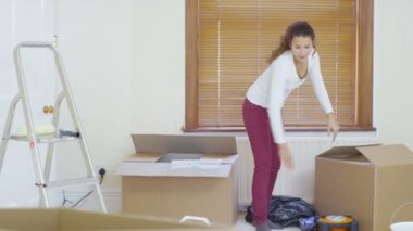 yeni ev duvar boyama kadın