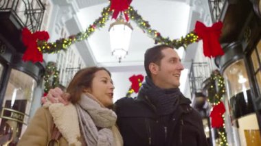 Noel zamanda alışveriş Çift