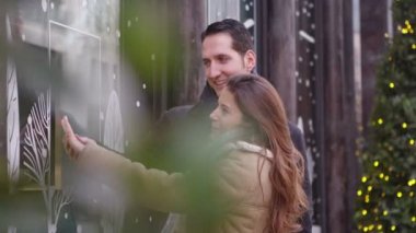 Noel zamanda alışveriş Çift