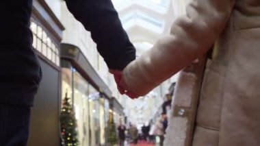 Noel zamanda alışveriş Çift