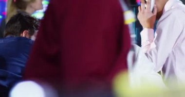 tüccarlar para kazanmak çok kutlamak