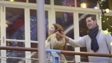 Noel zamanda alışveriş Çift