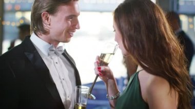 Çift güverteye çıkıp