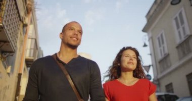 İtalyan şehre yürüme Çift