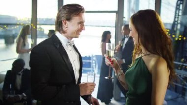 Çift güverteye çıkıp