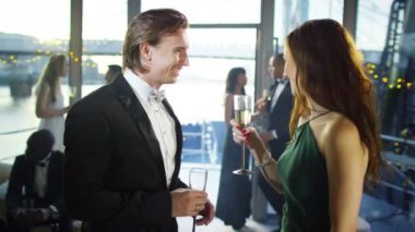 Çift güverteye çıkıp