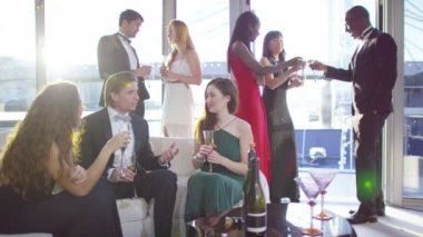 zarif partide sohbet arkadaş