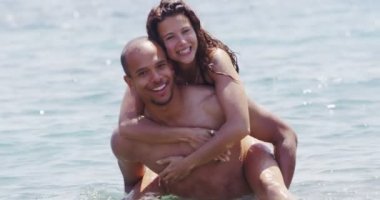 suda eğlenmek Çift