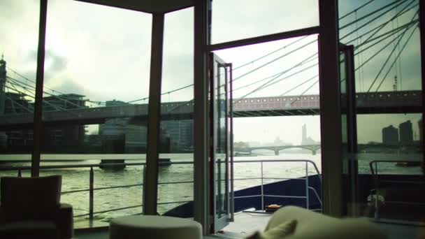 Boat moored on the River Thames — Stock Video