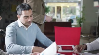  rakamlar bir toplantıda tartışılması uzmanları