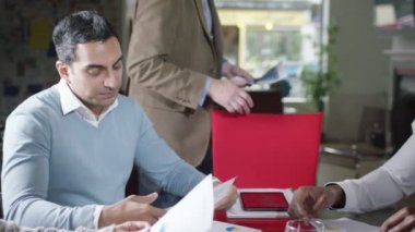  rakamlar bir toplantıda tartışılması uzmanları