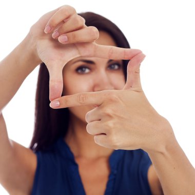 Genç kadın yalak eller çerçeve arıyor