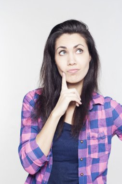 çok düşünceli kadın