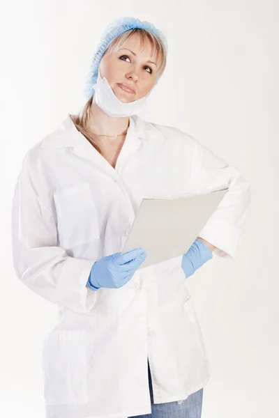 Pretty doctor with folder — Stock Photo, Image