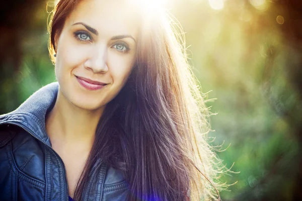 Portret van een mooie vrouw — Stockfoto