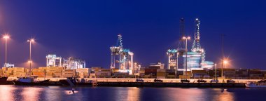Algeciras bağlantı noktası akşam manzarası
