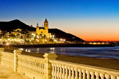 Sant Bertomeu Kilisesi ve Santa Tecla Sitges şehrinde. İspanya