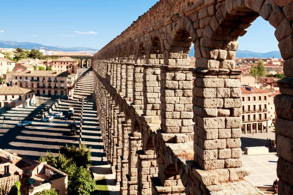 Romerska akvedukten i segovia stad, Spanien — Stockfoto