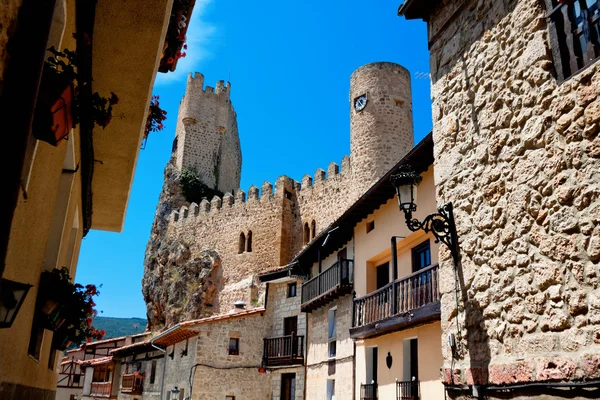 Väggarna i fästningen i Frias. Burgos. Kastilien och Leon. Spanien — Stockfoto