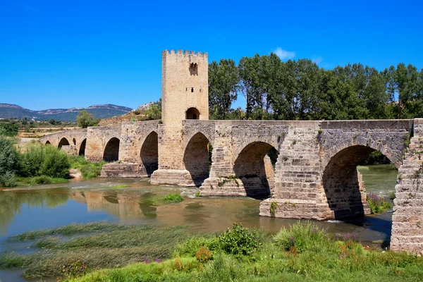 Ortaçağ Roma köprüsü, Frias Ebro Nehri üzerinde. Burgos. Castilla bir — Stok fotoğraf