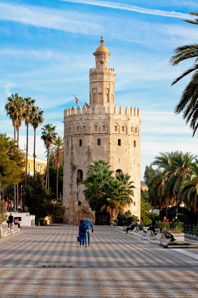 トッレ ・ デル ・ オロ （金タワー)。セビリア、スペイン — ストック写真