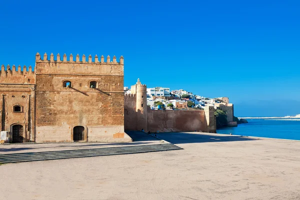 Fort bewaken estuarium en historische Medina van stad — Stockfoto