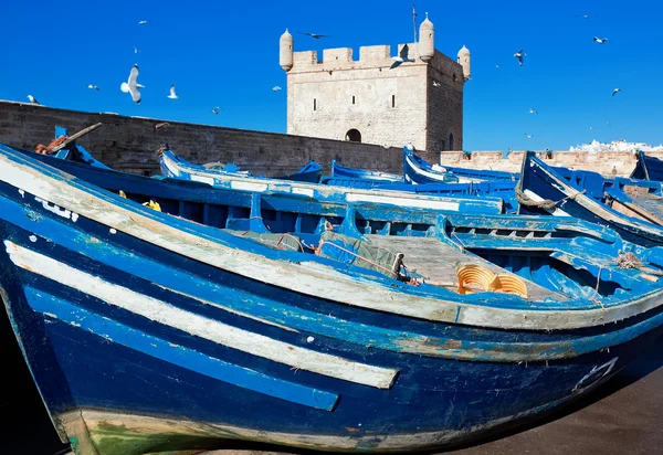 Łodzie rybackie na tle Castelo Real Mogador. Essaouir — Zdjęcie stockowe