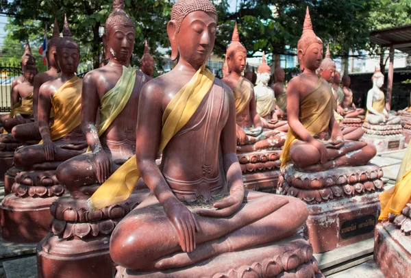 Lot of Buddha statue — Stock Photo, Image