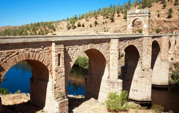Alcantara Roman Bridge, Alcantara, Spagna — Foto Stock