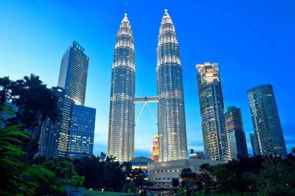 Petronas Twin Towers in Kuala Lumpur — Stock Photo, Image