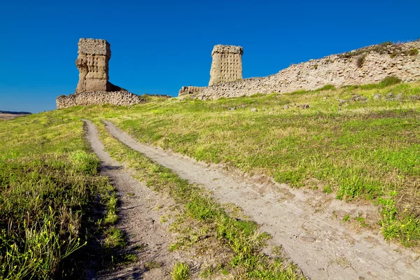 Zřícenina hradu Palenzuela. Kastilie a León, Španělsko — Stock fotografie