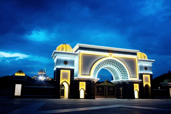 Brána královský palác Istana Negara (Istana Negara), Kuala Lumpur — Stock fotografie